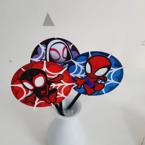 10 toppers Alto 3D Spidey, com canudo de papel