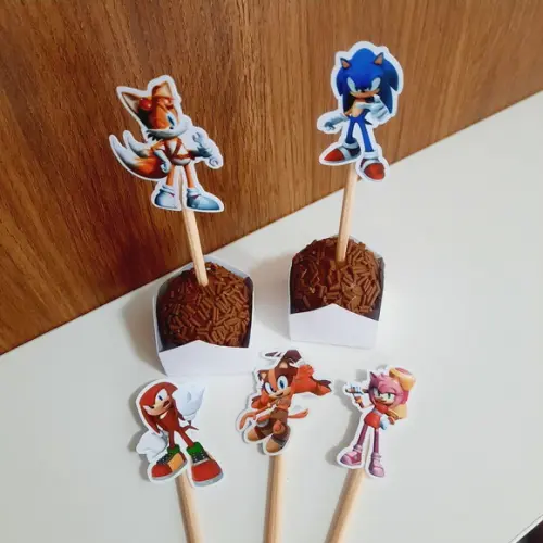 30 toppers Simples Sonic, com palitinho