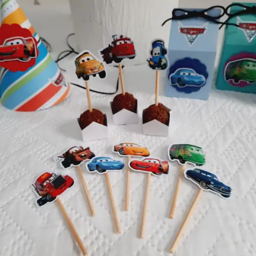 30 toppers Simples Carros, com palitinho