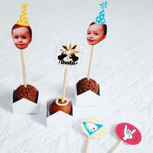 30 toppers 3D Rock, com palitinho