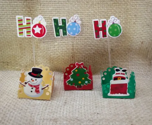 30 Forminhas com Aplique + Topper Natal