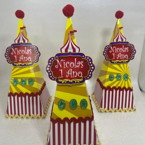Caixa Pirâmide Circo Luxo