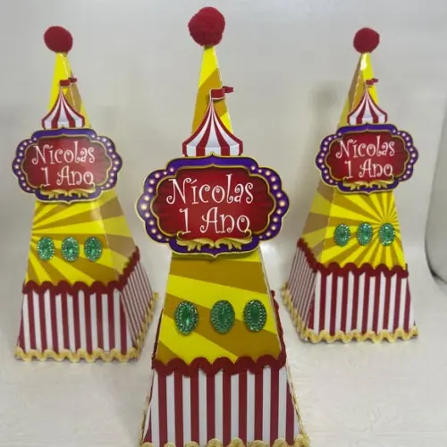 Caixa Pirâmide Circo Luxo
