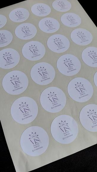 Kit Tags Jóias Abcd + Adesivos Fundo Branco ou Clarinho