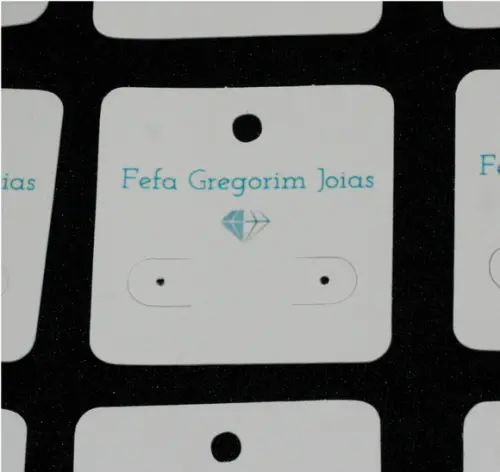 100 Tags P Brinco de Argola Fundo Branco ou Clarinho I01