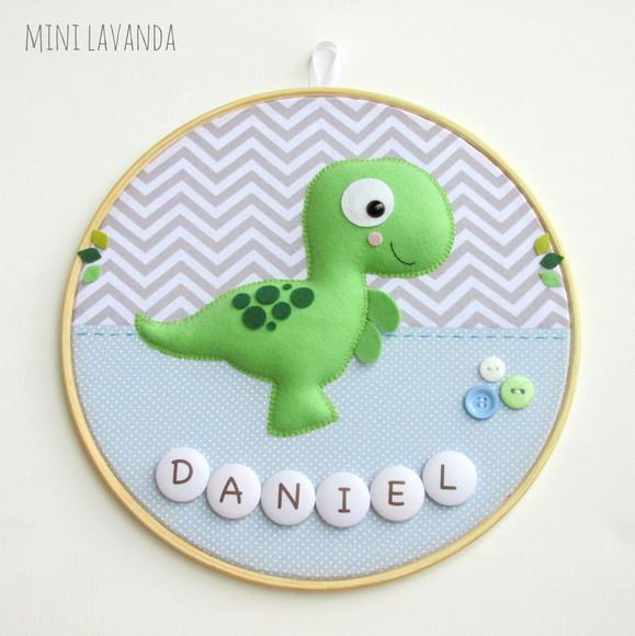 Enfeite de Porta Maternidade Dinossauro (nome Editável)
