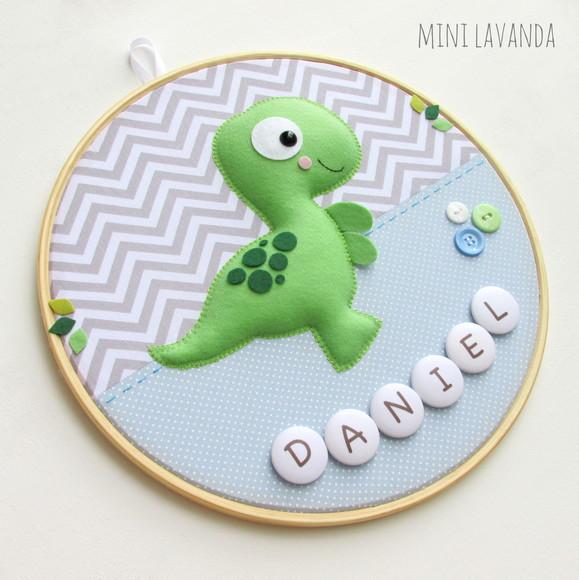 Enfeite de Porta Maternidade Dinossauro (nome Editável)