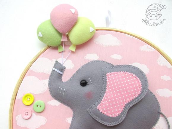 Enfeite de Porta Maternidade Elefante Voando com Balões