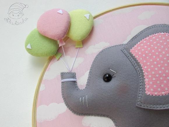 Enfeite de Porta Maternidade Elefante Voando com Balões