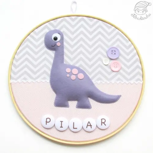 Enfeite de Porta Maternidade Dinossauro - Menina