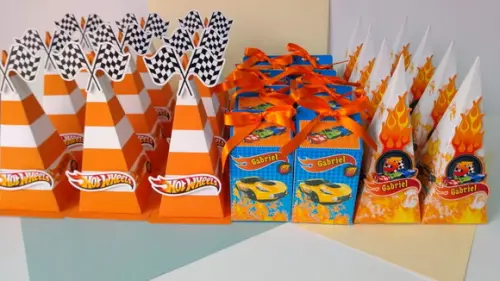 Kit Personalizado Hot Wheels - 30 Peças