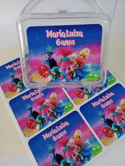 Rótulo Adesivo para Maleta Acrílica -trolls