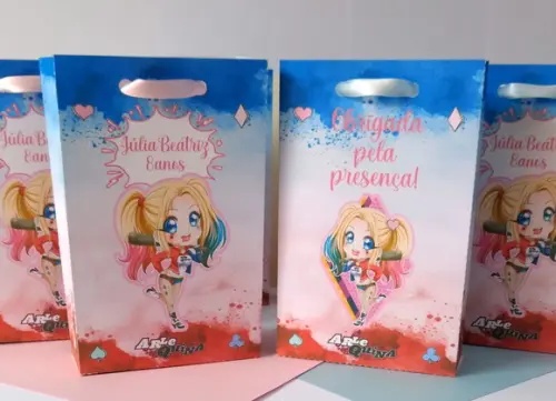 Sacolinha Personalizada Arlequina 2- Atenção ao Tamanho