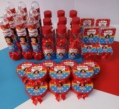 Kit Personalizado Mulher Maravilha Cute 40 Peças
