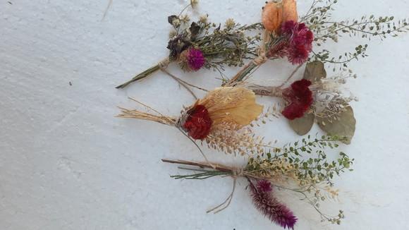 Kit com 10 Buquezinho de Flores Secas Lembrancinhas ,caixas