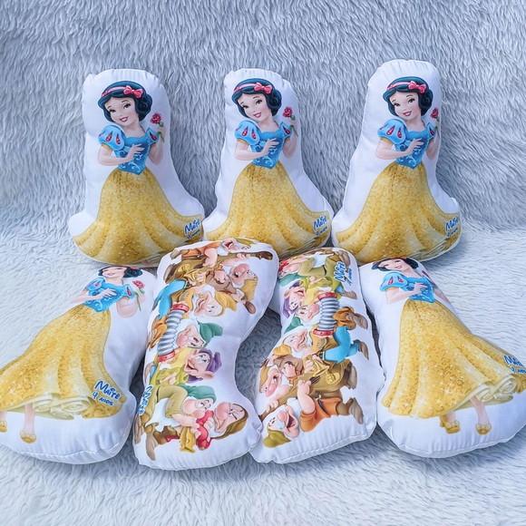 Almofada Contorno Branca de Neve 21cm