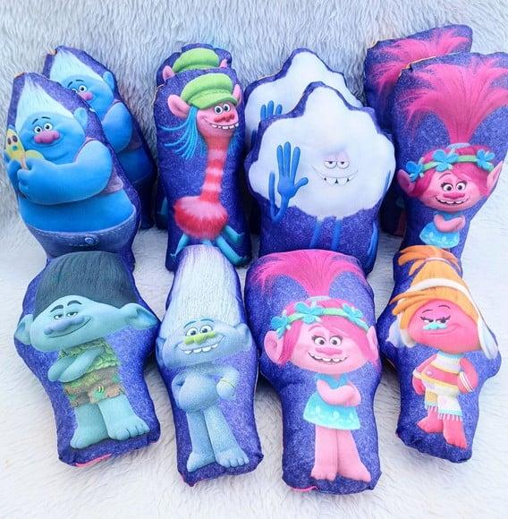 Almofada Contorno do Personagem Trolls 21cm Altura