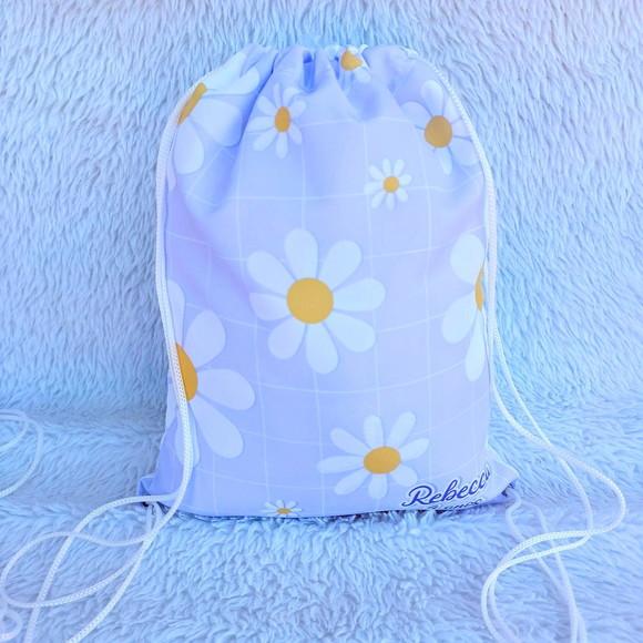 Mochila Saco Personalizada Flores Margaridas Fundo Lilás