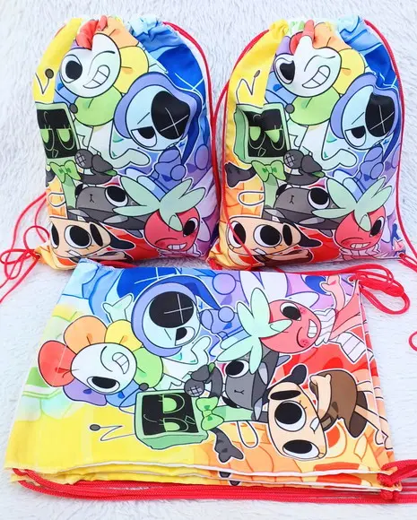 Almofada Contorno 21cm + Mochila Saco Dandys World