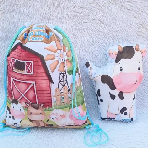 Almofada Contorno 21cm+mochila Saco Personalizada Fazendinha