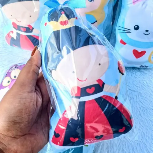 Almofada Contorno Alice no Pais das Maravilhas 21cm