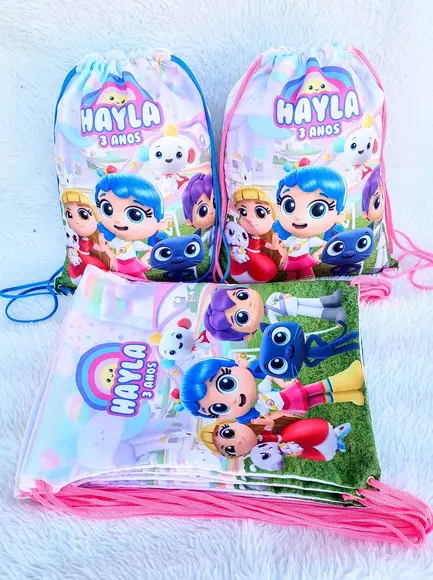 Mochila Saco Personalizada Vera no Reino do Arco-íris
