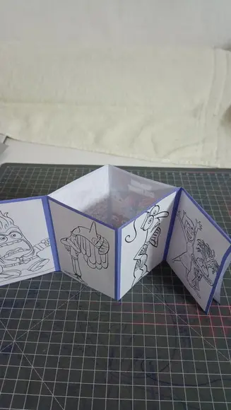Arquivo de Corte Mini Livro de Colorir Dobrável