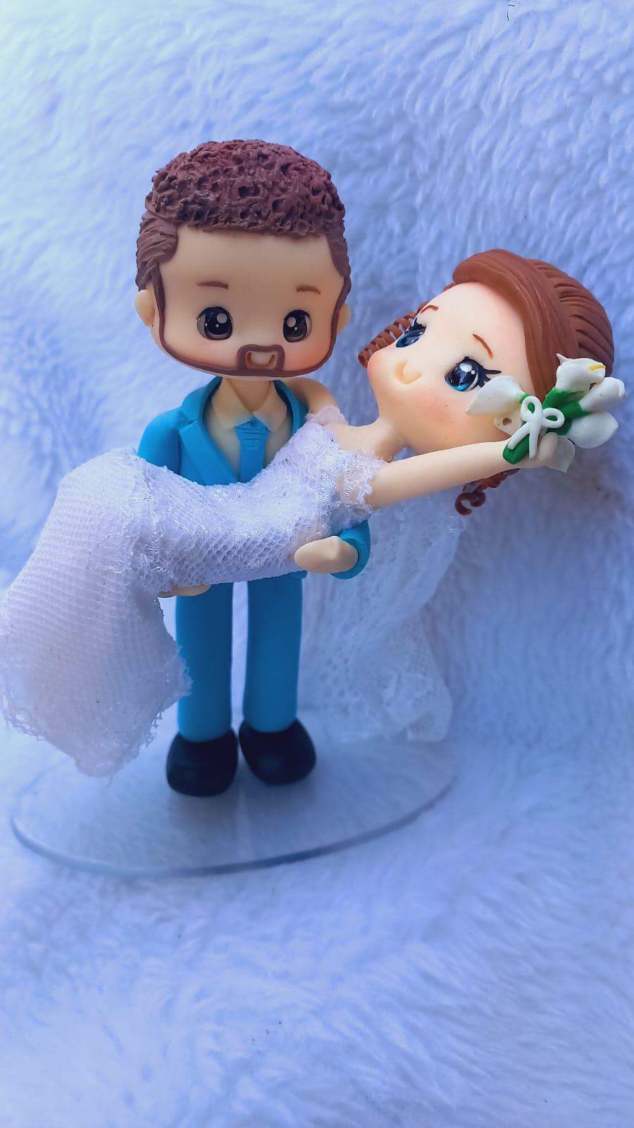 Topo de bolo biscuit noivinhos para casamento 2
