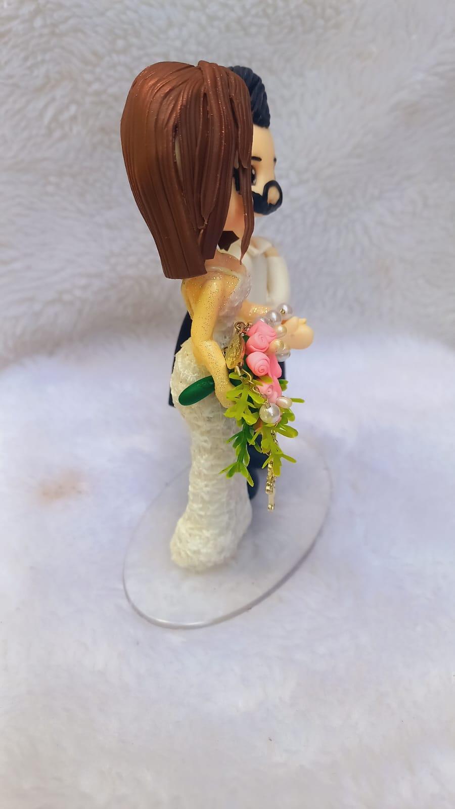 Topo de bolo biscuit noivinhos para casamento 4