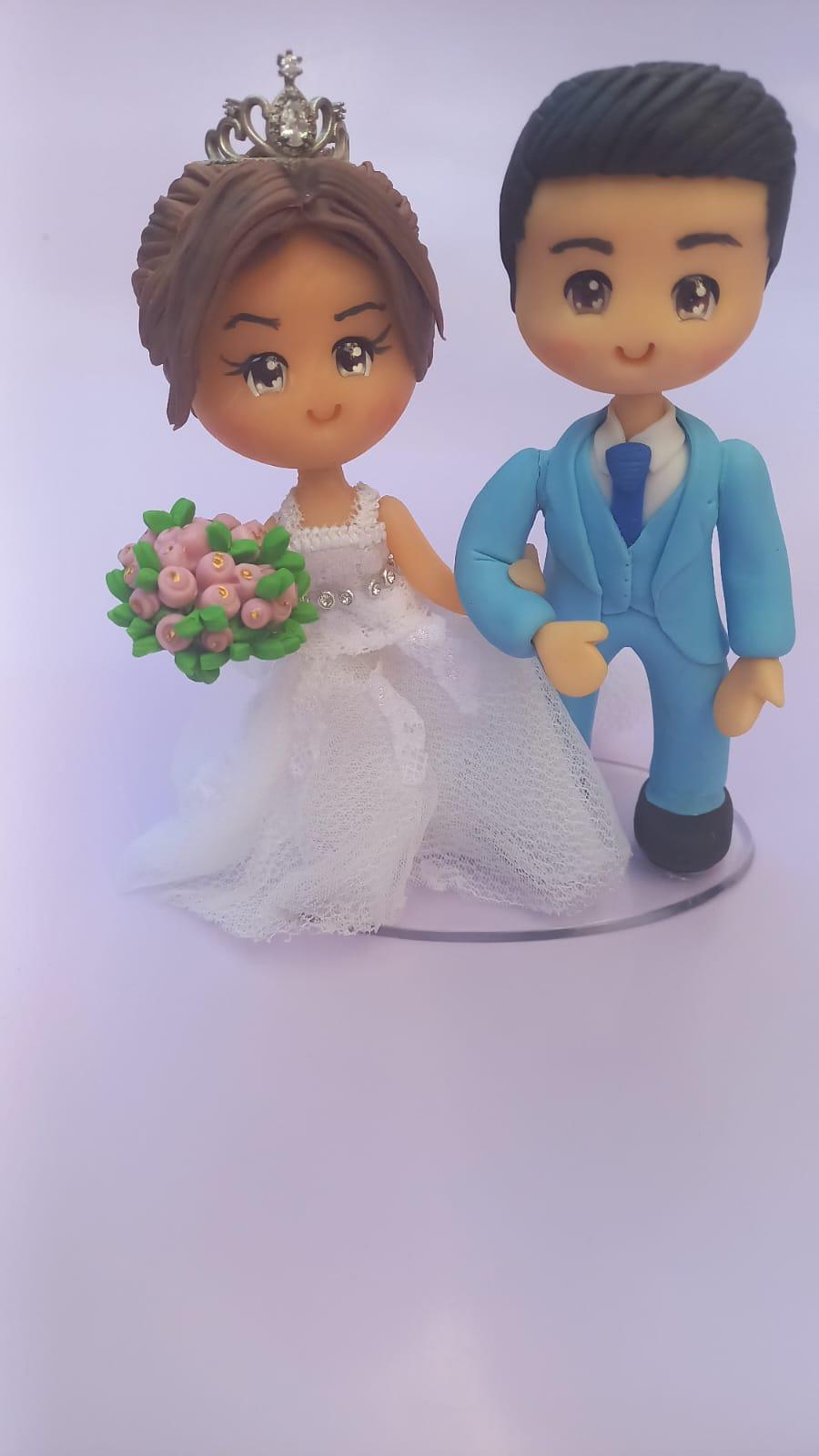 Topo de bolo biscuit noivinhos para casamento 6