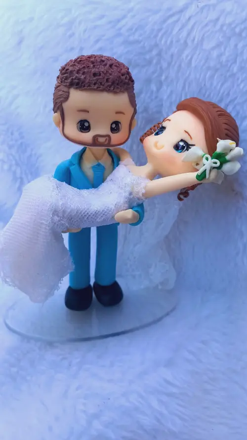 Topo de bolo biscuit noivinhos para casamento 2