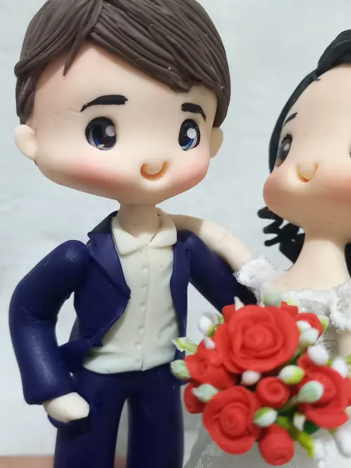 Topo de bolo biscuit noivinhos para casamento 8