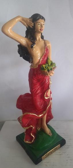 Cigana Sarita Imagem Cigana com Cesta de Frutas para Batismo