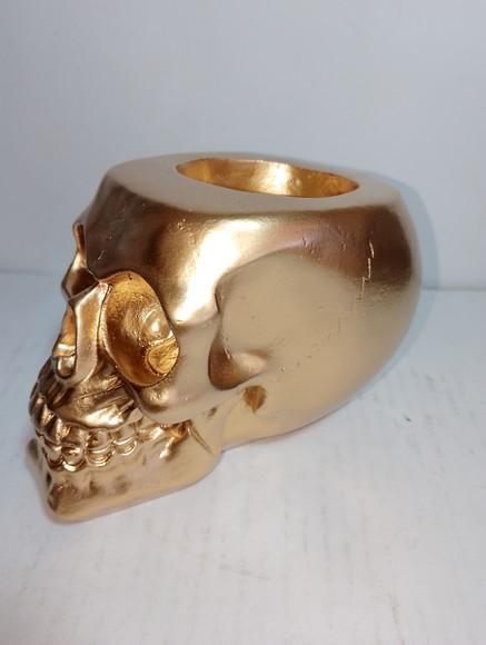 Cranio Craveira com Local de Colocar Vela de 7 Dias Dourada