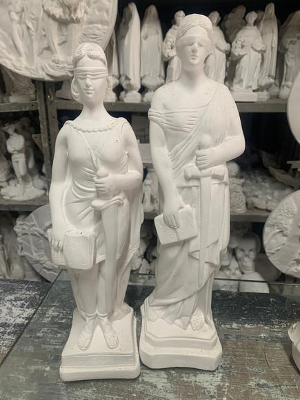 Deusa da Justiça Imagem Themis Deusa em Gesso Cru 2 Modelos