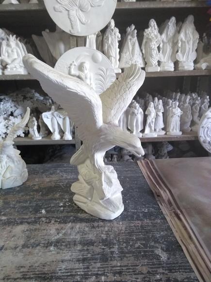 Escultura Águia Imagem da Águia com Asas Abertas Grande
