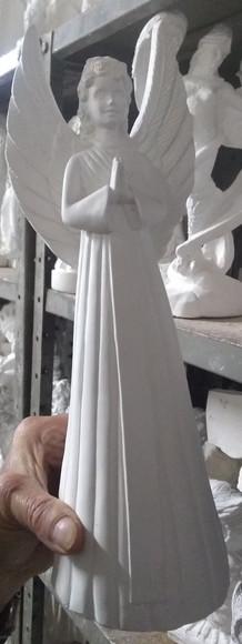 Escultura Anjo Rezando em Gesso Cru para Pintar Como Desejar