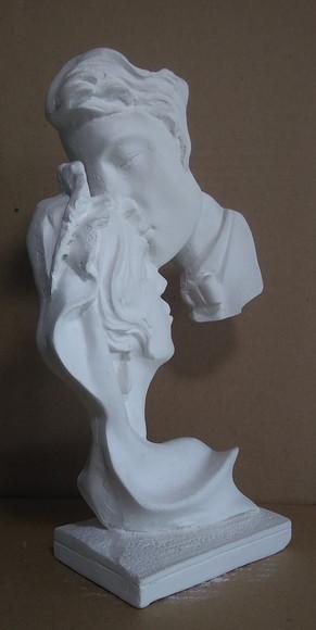 Escultura Beijo na Testa ou Alma Gêmea para Pintar