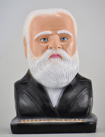 Escultura Bezerra de Menezes Imagem de Busto 100% em Gesso