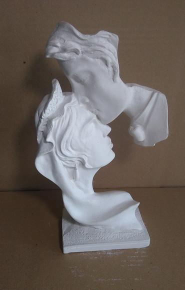 Escultura Beijo na Testa ou Alma Gêmea para Pintar