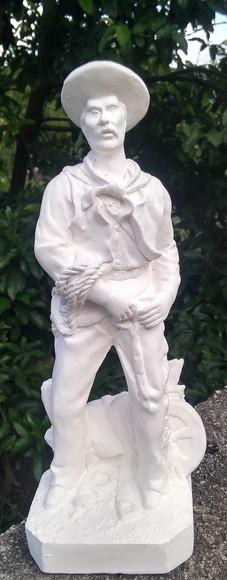 Escultura Boiadeiro em Gesso Cru para Pintar Como Desejar