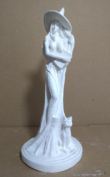 Escultura Bruxa Sabrina Imagem em Gesso Cru para Pintar