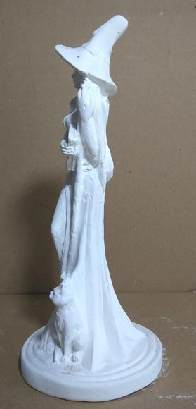 Escultura Bruxa Sabrina Imagem em Gesso Cru para Pintar