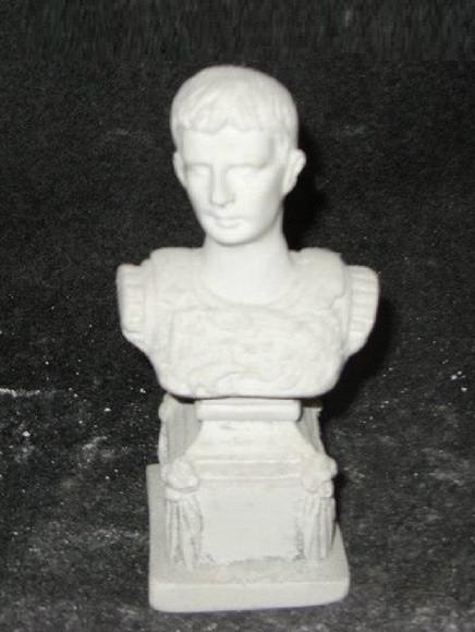 Escultura Busto Julio César em Gesso Cru para Pintar
