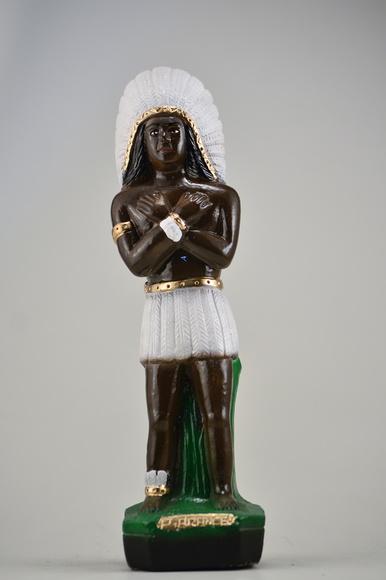 Escultura Caboclo Pena Branca em Pé Imagem 100% em Gesso