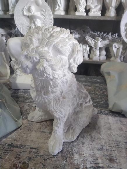 Escultura Cachorro Toy Imagem Cãozinho em Gesso Cru