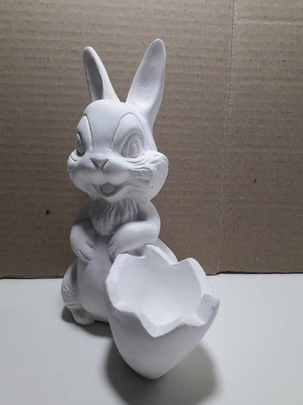 Escultura Coelho Feliz com Casca de Ovo para Pintar