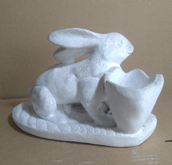 Escultura Coelho Folha Imagem em Gesso Cru para Pintar