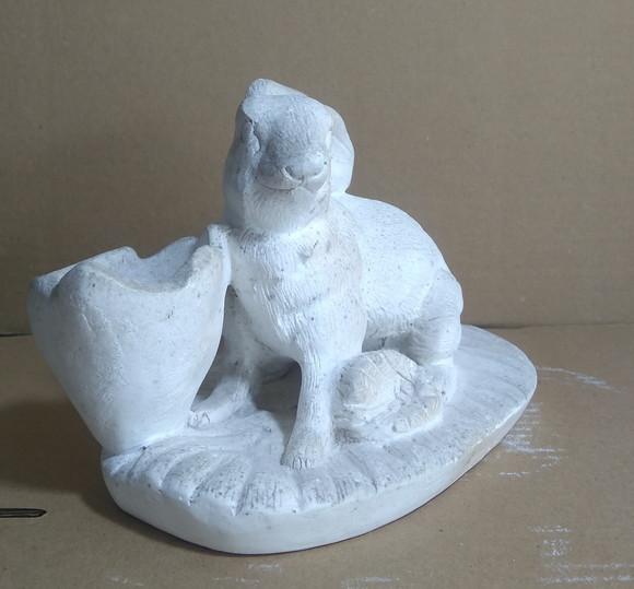 Escultura Coelho Folha Imagem em Gesso Cru para Pintar