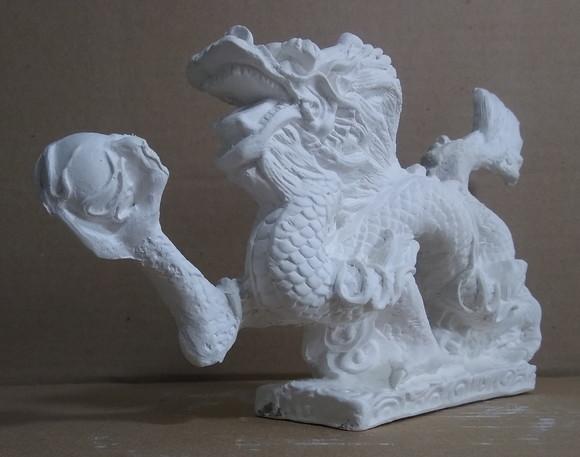 Escultura Dragão Bola Médio em Gesso Cru para Pintar